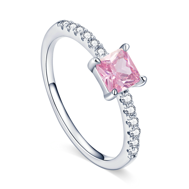 Roze stenen ring